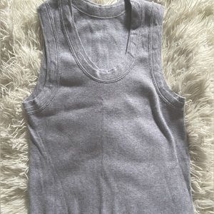 grey basic top!